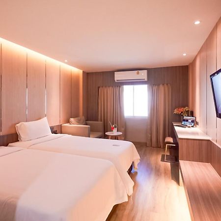 Golden City Rayong Hotel Exterior foto