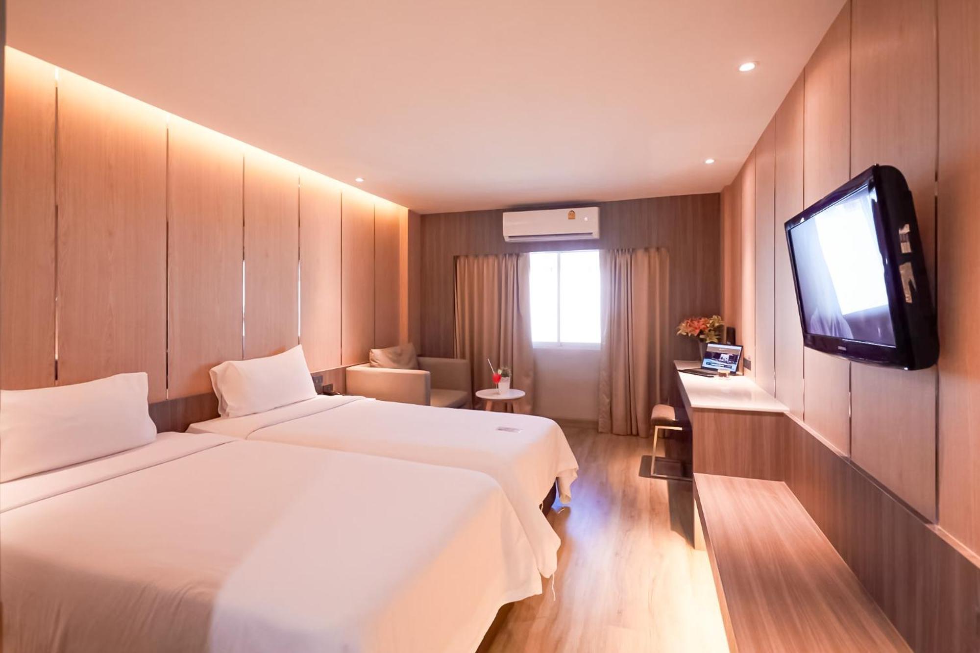 Golden City Rayong Hotel Exterior foto