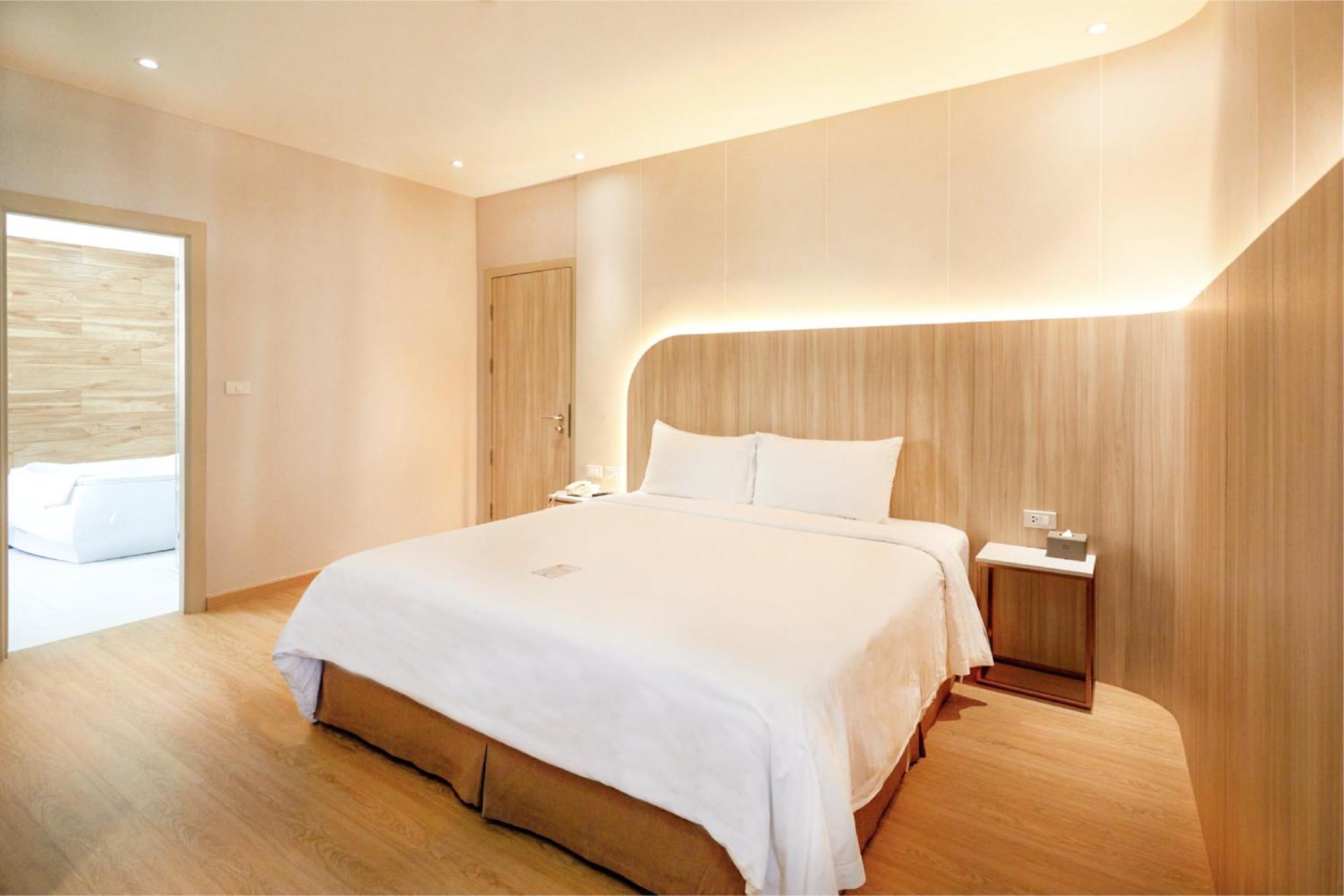 Golden City Rayong Hotel Exterior foto
