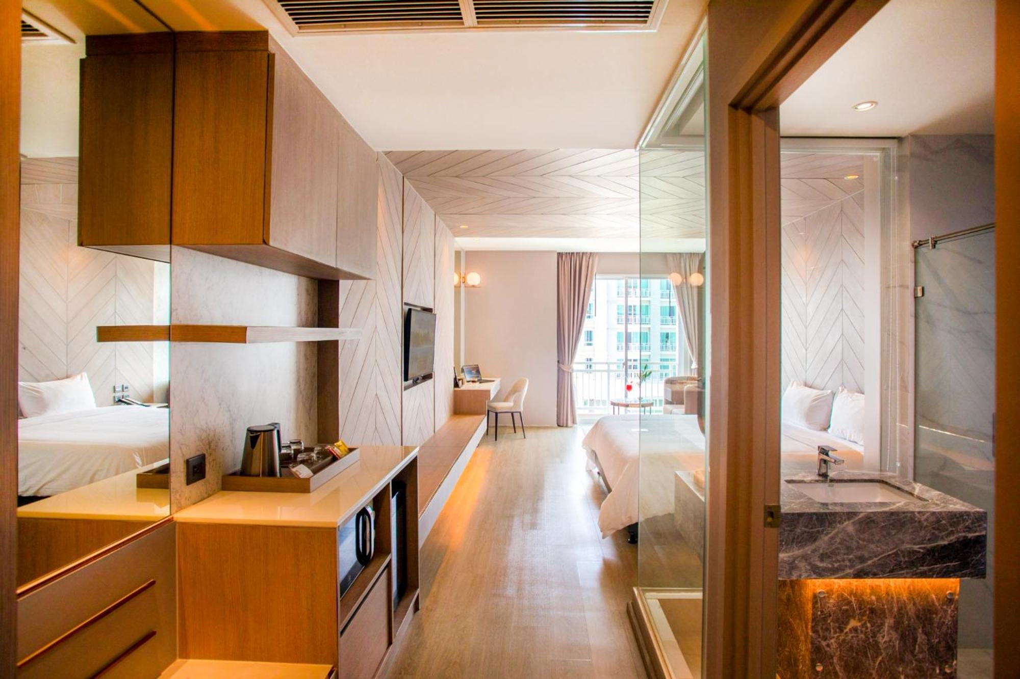 Golden City Rayong Hotel Exterior foto