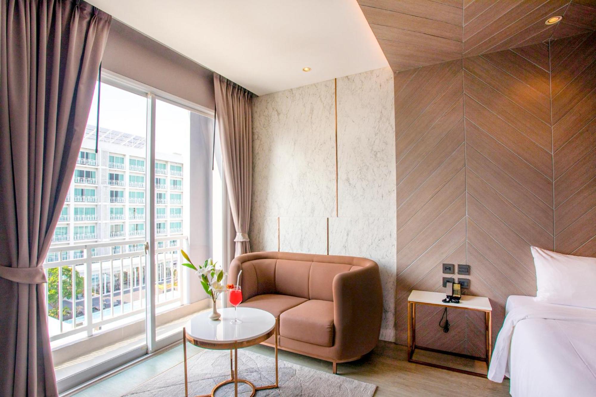 Golden City Rayong Hotel Exterior foto
